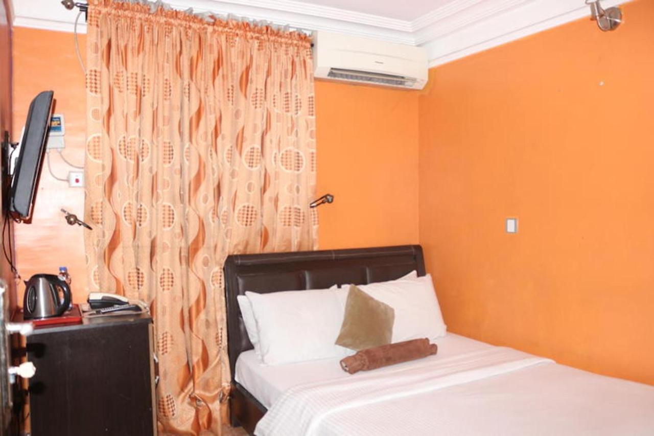 Au-Dela Des Frontieres Hotel بورت هاركورت المظهر الخارجي الصورة