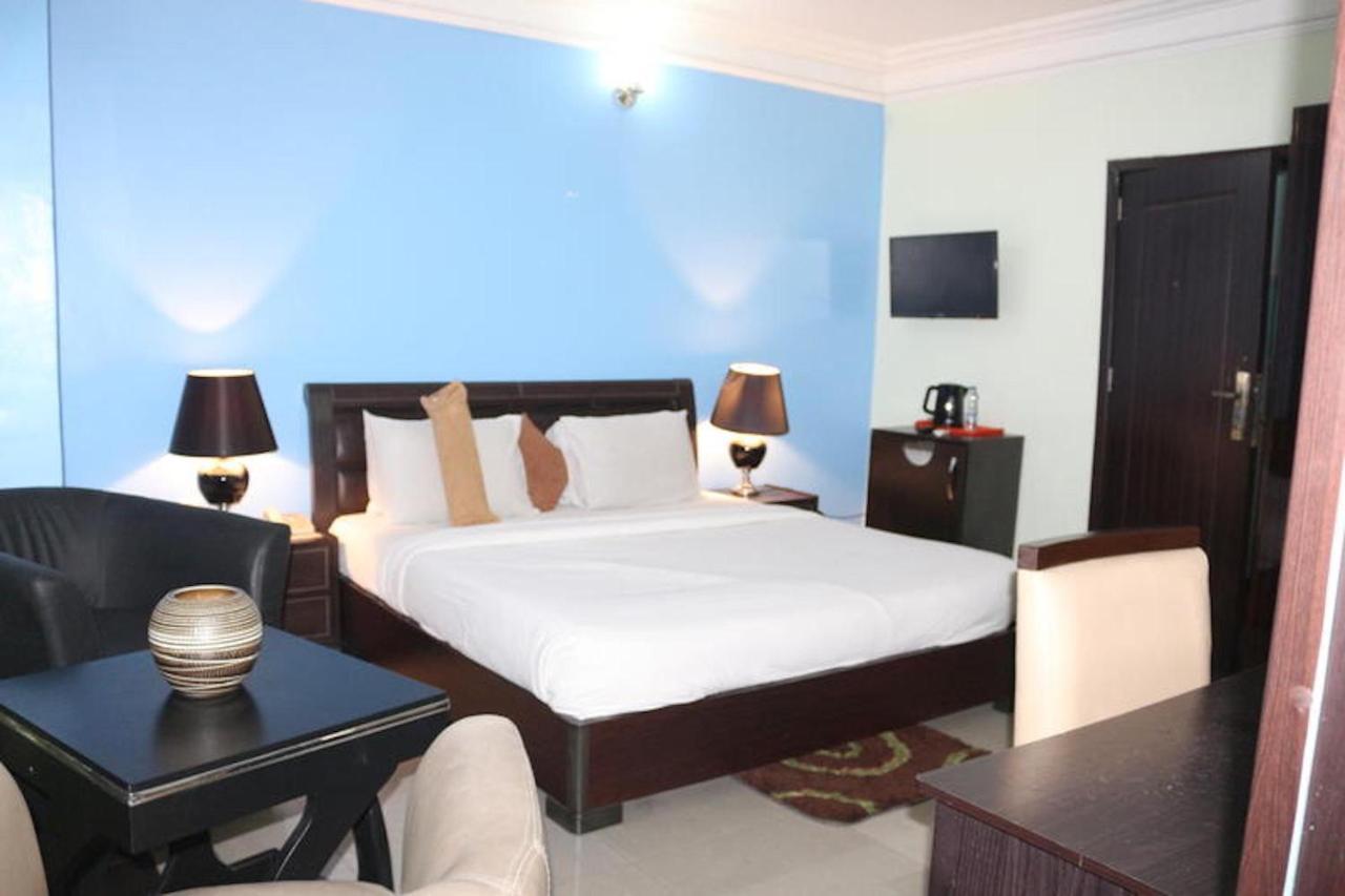 Au-Dela Des Frontieres Hotel بورت هاركورت المظهر الخارجي الصورة