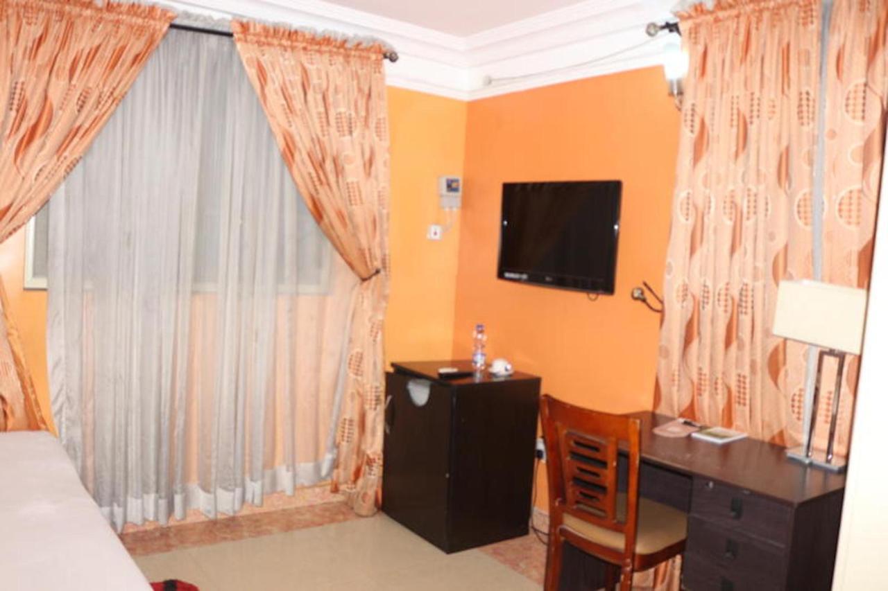 Au-Dela Des Frontieres Hotel بورت هاركورت المظهر الخارجي الصورة